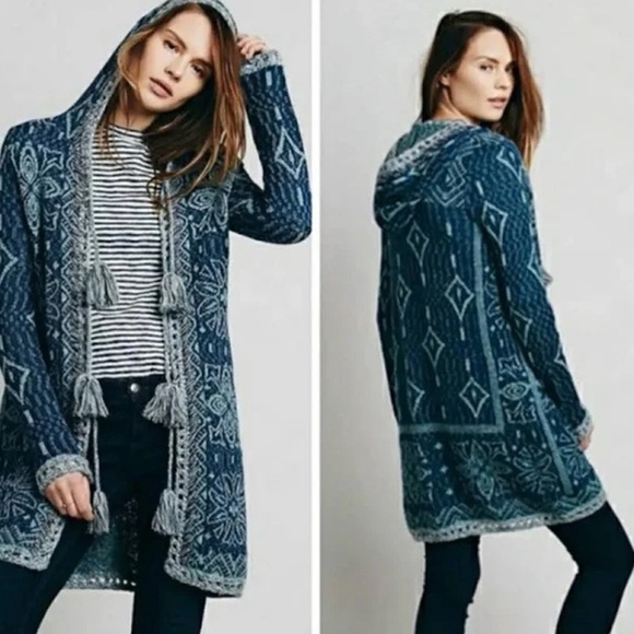 Free People Sweaters - 💮Free People tassel cardigan💮